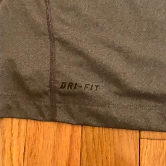 Nike performance T-shirt - Picture 2 of 4